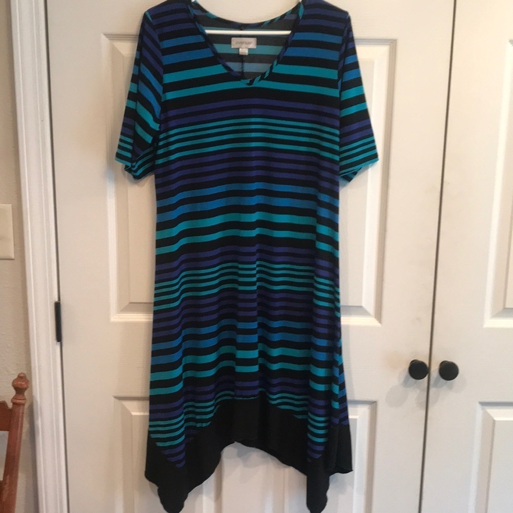 Avenue size 14/16 pullover shortsleeve dress